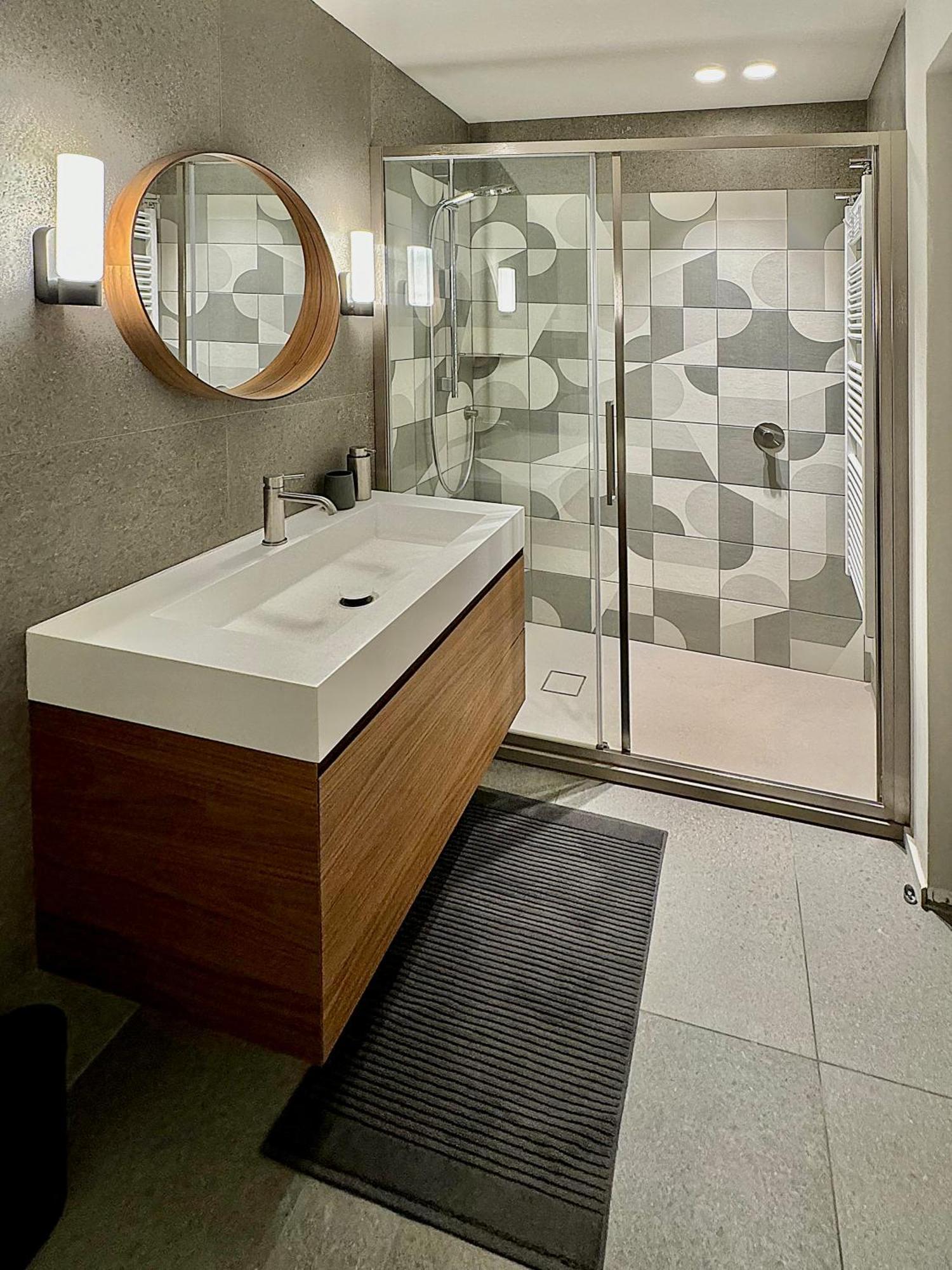 Design With Amazing View Over *